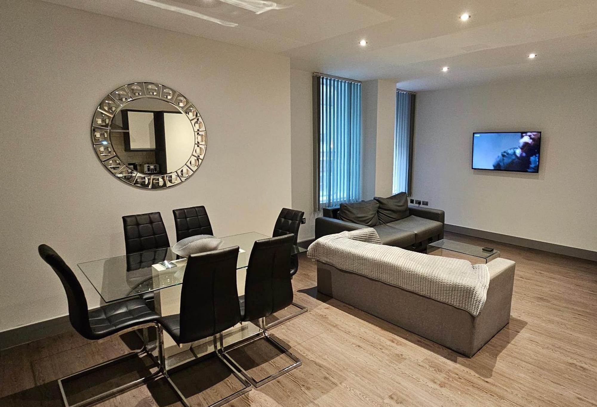 Apartment 8 Water Street *